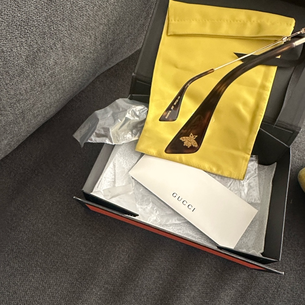 Versace & Gucci Sunglasses Bundle - image 6